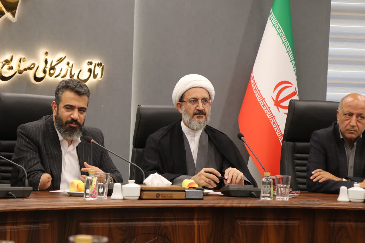 /thumbnail/w-153_100هم‌افزایی اتاق بازرگانی و دانشگاه پایداری رشد اقتصادی و صنعتی استان را به دنبال دارد